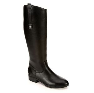 Women's boots tall
